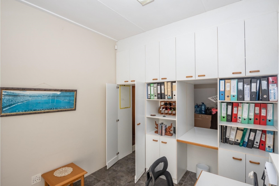 4 Bedroom Property for Sale in Vanes Estate Eastern Cape